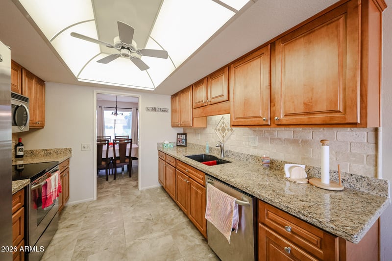 10249 Gulf Hills Dr, Sun City, AZ 85351