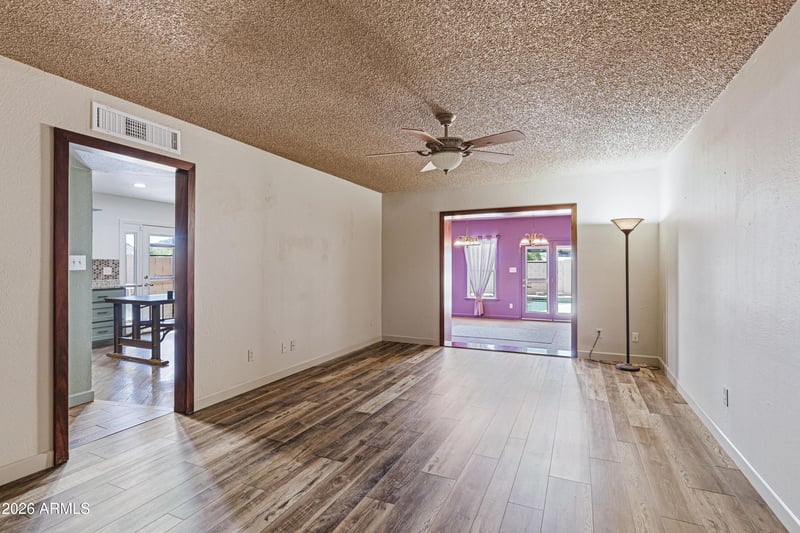 1025 E Cheryl Dr, Phoenix, AZ 85020
