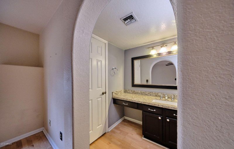 1025 E Highland Ave #14, Phoenix, AZ 85014