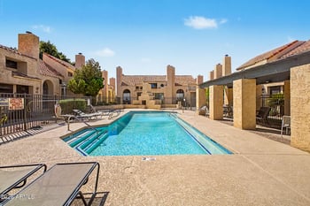 1025 E Highland Ave #32, Phoenix, AZ 85014