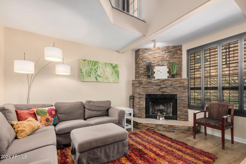 1025 E Highland Ave #34, Phoenix, AZ 85014