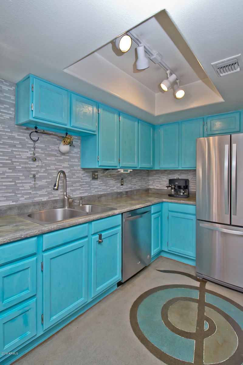 1025 E Highland Ave #39, Phoenix, AZ 85014