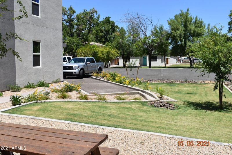 1025 E Medlock Dr, Phoenix, AZ 85014