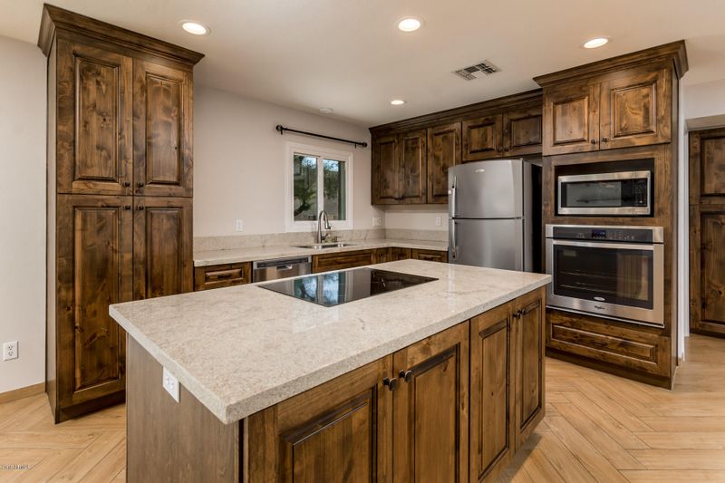 1025 E Riviera Dr, Tempe, AZ 85282