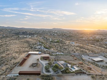 1025 Los Altos Dr, Wickenburg, AZ 85390