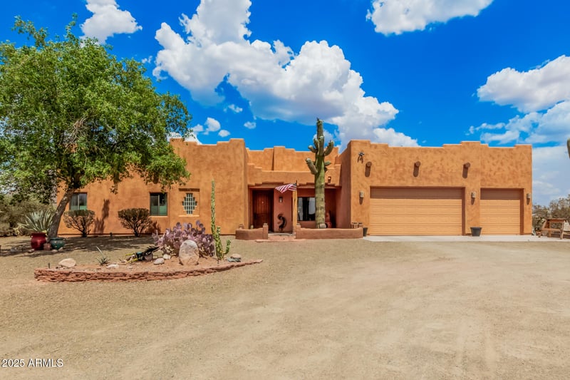 1025 N Boyd Rd, Apache Junction, AZ 85119