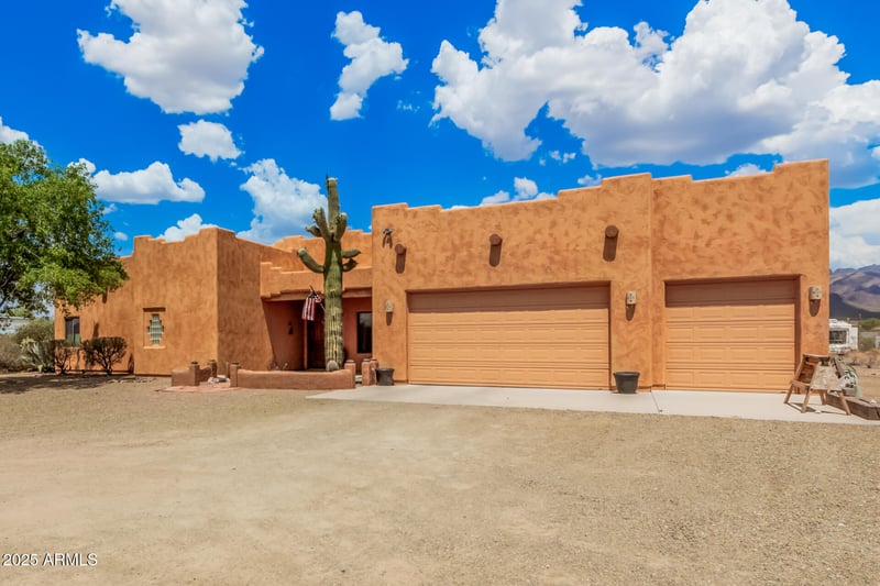 1025 N Boyd Rd, Apache Junction, AZ 85119