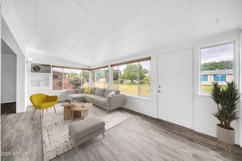 10250 Snead Cir, Sun City, AZ 85351