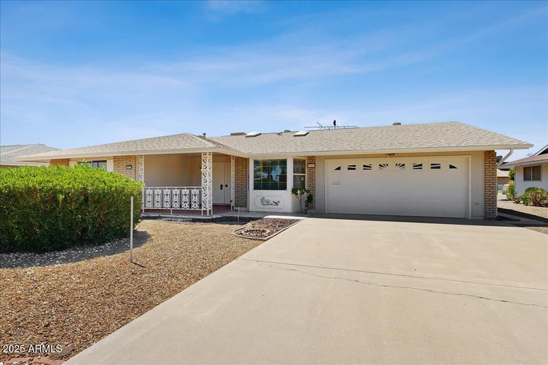 10251 Twin Oaks Dr, Sun City, AZ 85351
