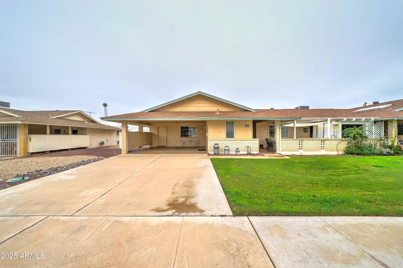 10252 105th Dr, Sun City, AZ 85351