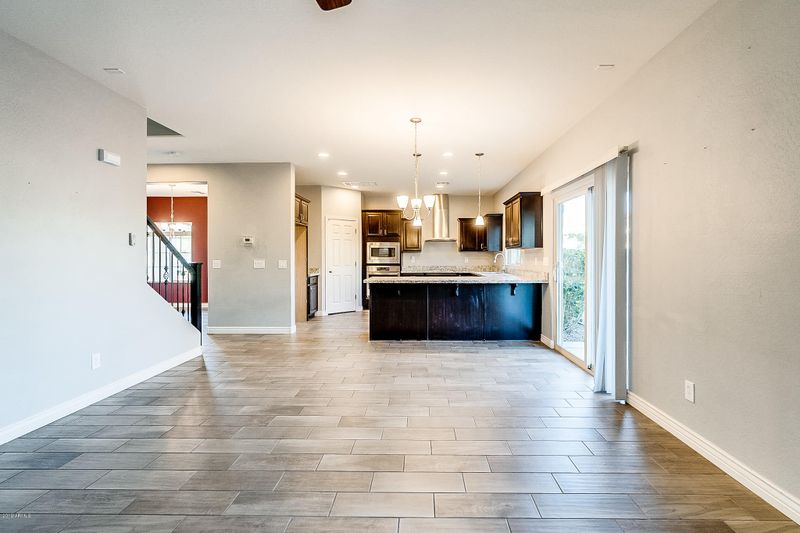 10253 E Kinetic Dr, Mesa, AZ 85212