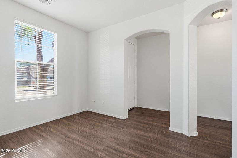 1026 Chambers St, Phoenix, AZ 85040