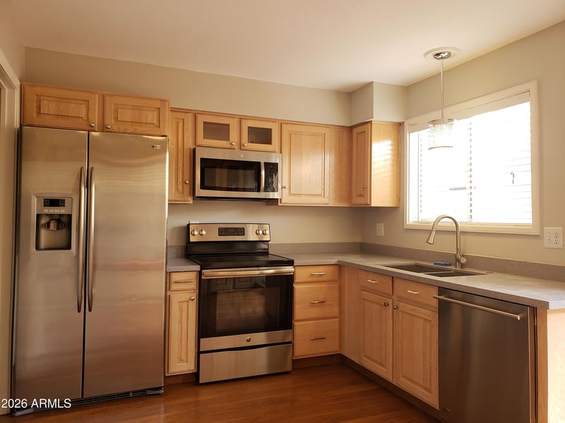 1026 E Bendix Dr, Tempe, AZ 85283