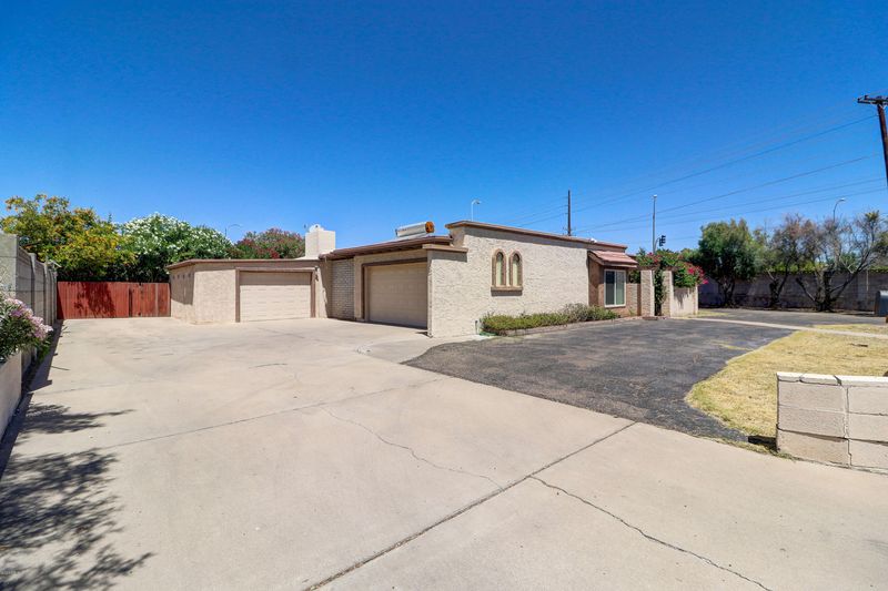 1026 E Fairbrook Cir, Mesa, AZ 85203
