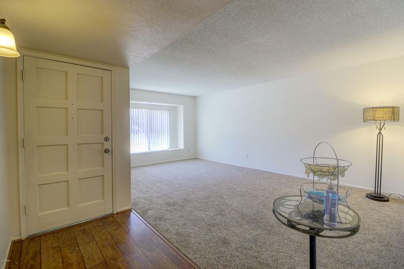 1026 E Fairbrook Cir, Mesa, AZ 85203