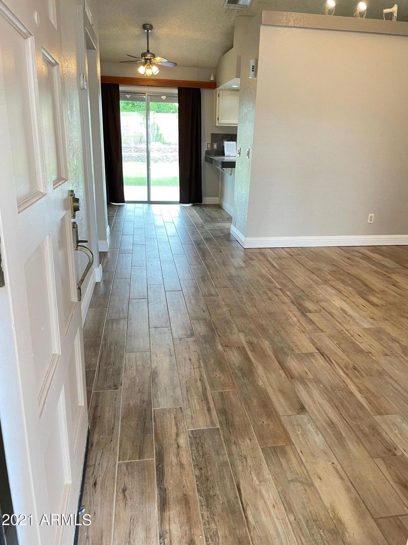 1026 E Kerry Ln, Phoenix, AZ 85024