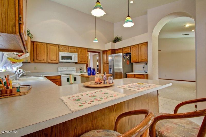 1026 W Lakeridge Dr, Gilbert, AZ 85233