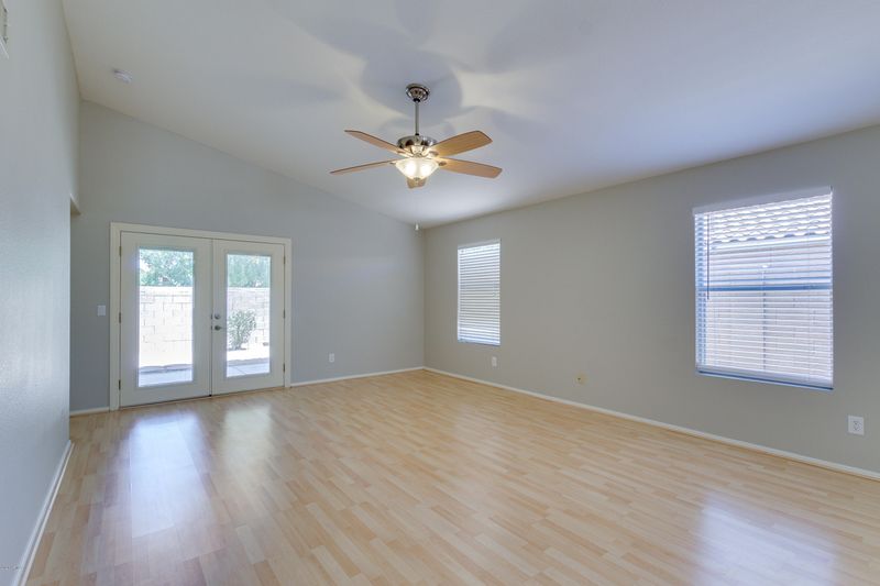 1026 W Redondo Dr, Gilbert, AZ 85233