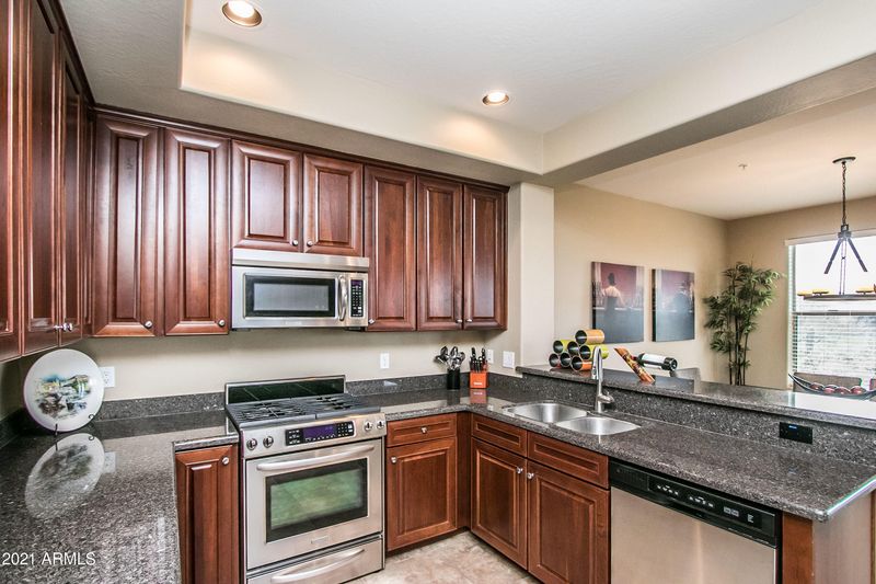 10260 E White Feather Ln #2052, Scottsdale, AZ 85262