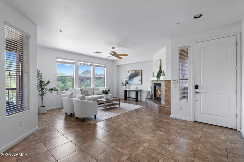 10260 E White Feather Ln E #2015, Scottsdale, AZ 85262