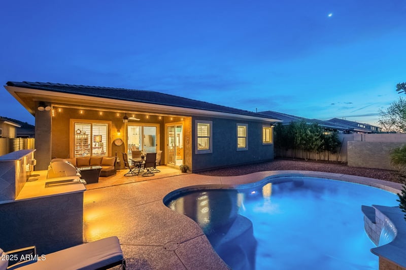 10260 Pinnacle Vista Dr, Peoria, AZ 85383
