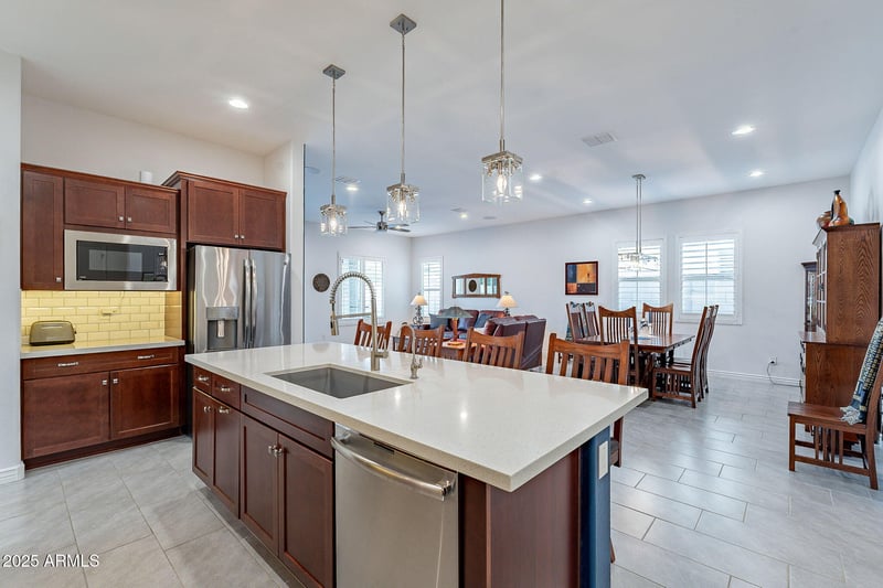 10260 Pinnacle Vista Dr, Peoria, AZ 85383