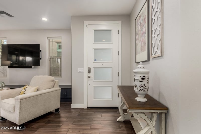 10260 White Feather Ln #1022, Scottsdale, AZ 85262
