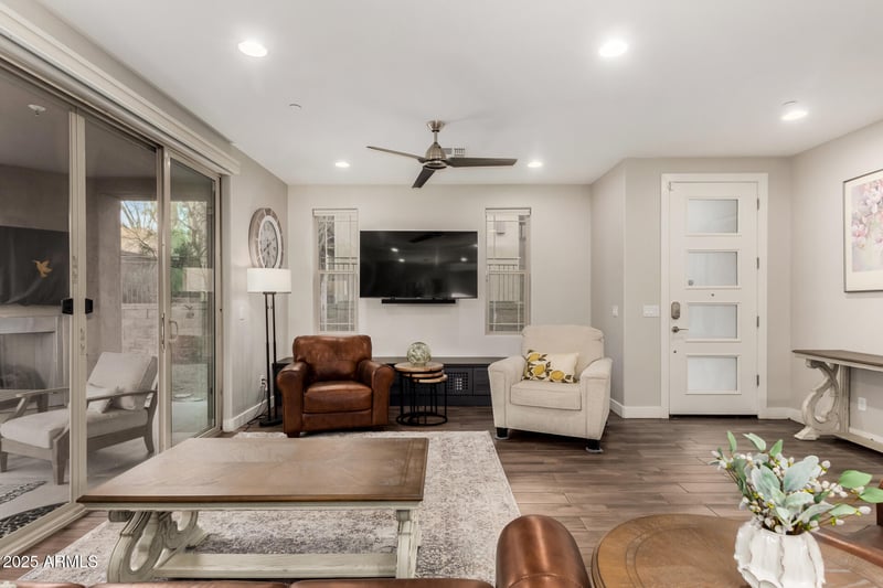 10260 White Feather Ln #1022, Scottsdale, AZ 85262