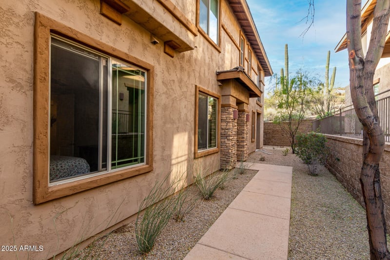 10260 White Feather Ln #1022, Scottsdale, AZ 85262