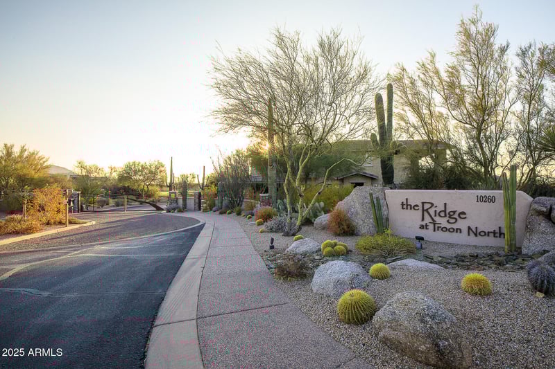 10260 White Feather Ln #1038, Scottsdale, AZ 85262