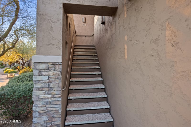 10260 White Feather Ln #2015, Scottsdale, AZ 85262