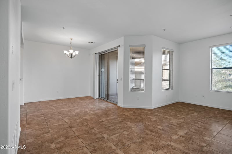 10260 White Feather Ln #2015, Scottsdale, AZ 85262