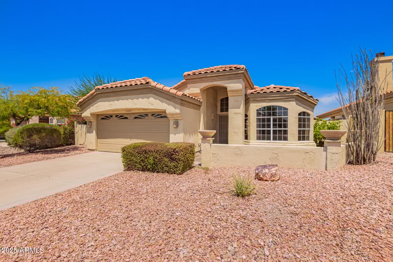10261 Hopi Ln, Goodyear, AZ 85338