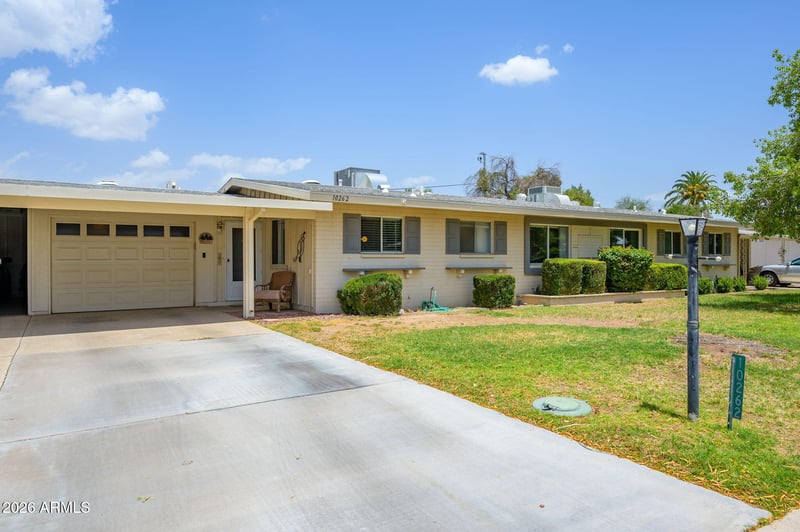 10262 Snead Cir, Sun City, AZ 85351