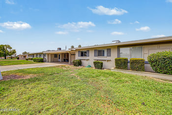 10262 Snead Cir, Sun City, AZ 85351