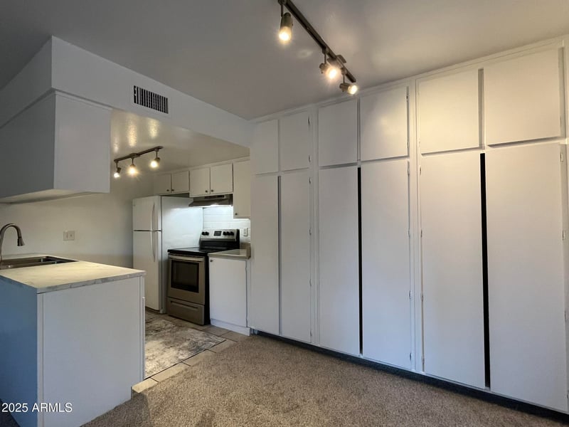 1027 84th Pl, Scottsdale, AZ 85257