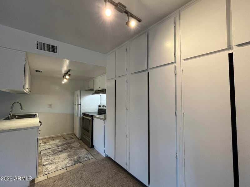 1027 84th Pl, Scottsdale, AZ 85257