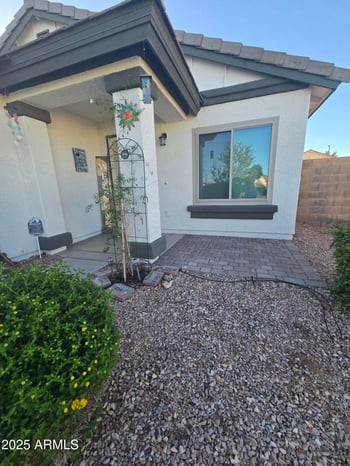 1027 Desert Canyon Dr, San Tan Valley, AZ 85143