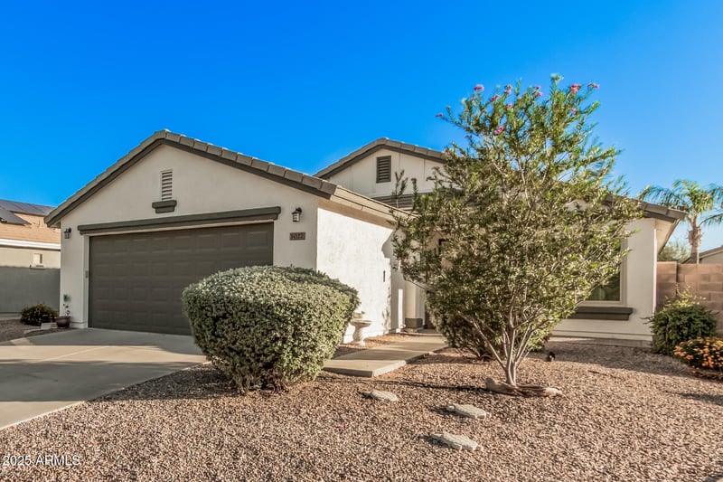 1027 Desert Canyon Dr, San Tan Valley, AZ 85143