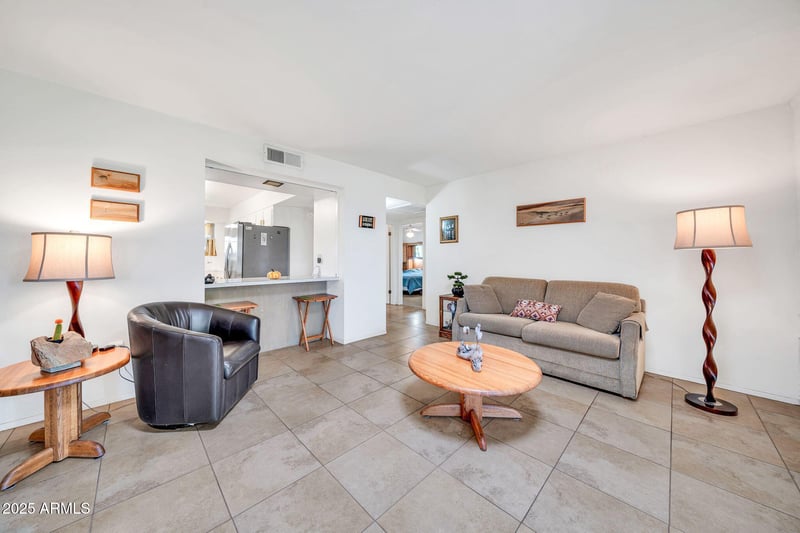 10279 Snead Cir, Sun City, AZ 85351