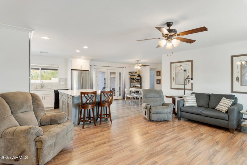 1028 78th St, Mesa, AZ 85208