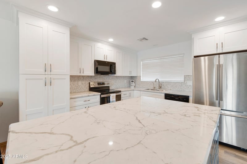 1028 78th St, Mesa, AZ 85208