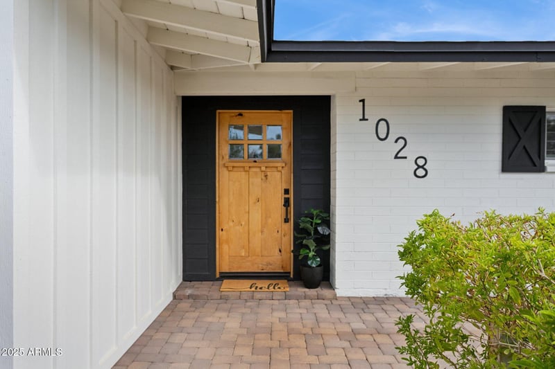 1028 E Manzanita Dr, Phoenix, AZ 85020