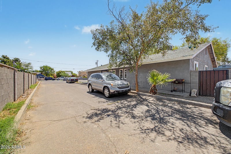 1028 N 27th St, Phoenix, AZ 85008