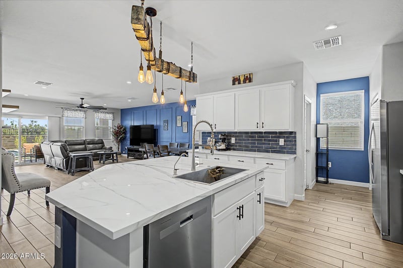 10286 S Desert View Dr, Apache Junction, AZ 85120