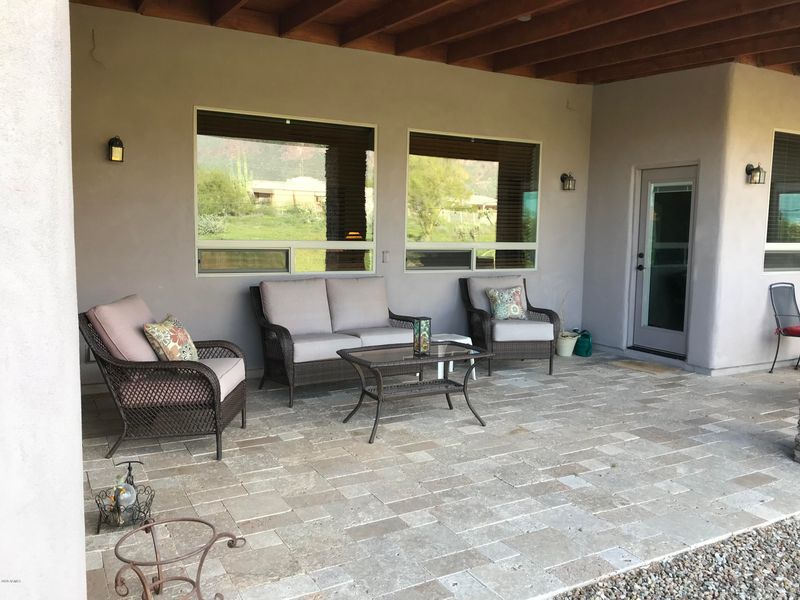 103 S Sixshooter Rd, Apache Junction, AZ 85119