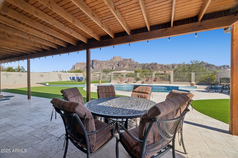 103 Sixshooter Rd, Apache Junction, AZ 85119