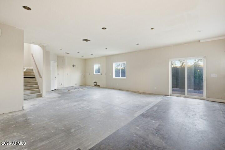 1030 Odeum Ln, Phoenix, AZ 85040