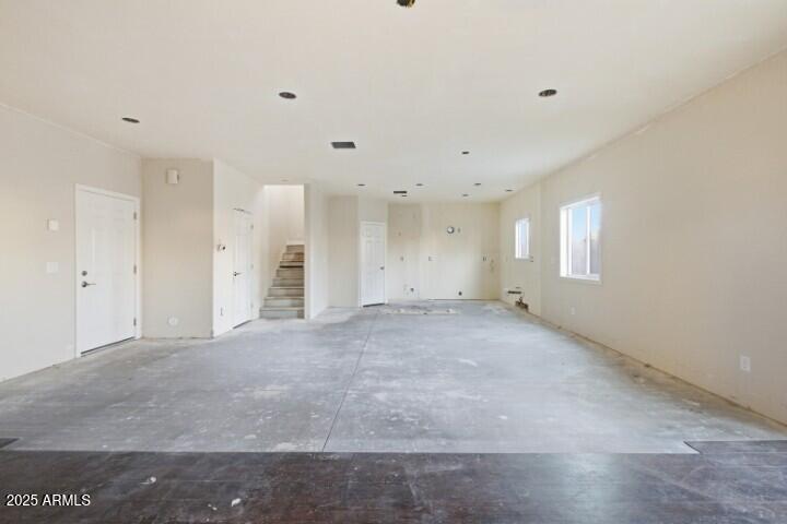 1030 Odeum Ln, Phoenix, AZ 85040