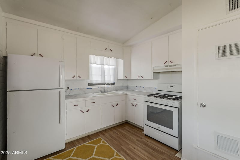 1030 Weber Dr, Tempe, AZ 85288
